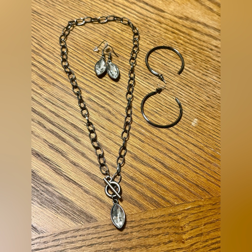 Costume jewelry set